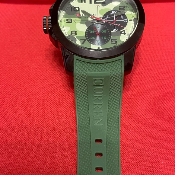 Men’s Watch, Military Green Camouflage - Picture 4 of 6